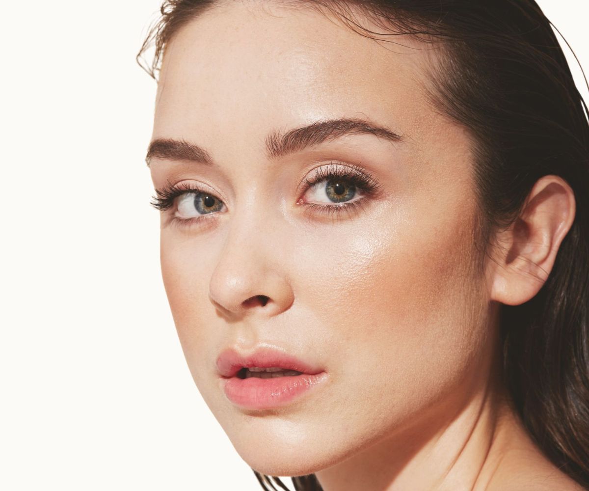 Professionelle Gesichtsbehandlung für reine und straffe Haut bei Skin Expert Camelia Gundel in Waldmohr